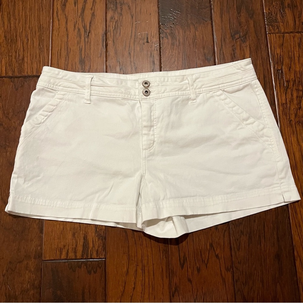 Maurice’s White Shorts